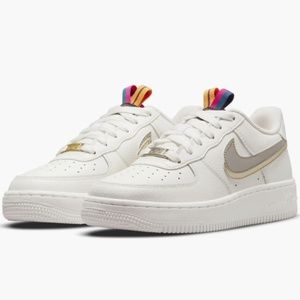 Air Force 1 LV8 Sneaker Size 39 euro/8.5 women's US/7 Kids
